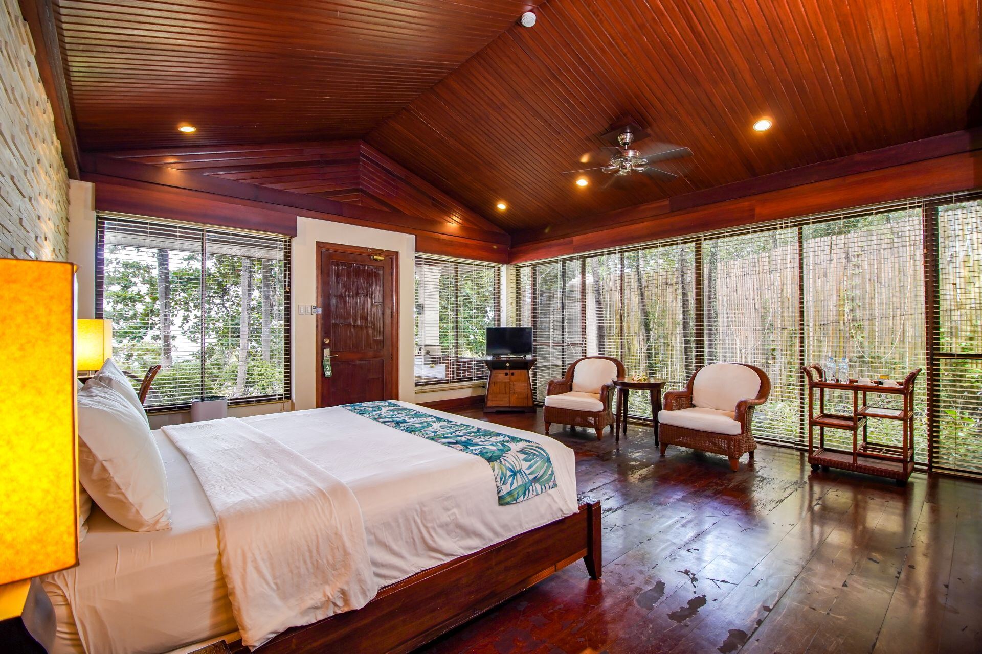 Deluxe Seaview King
